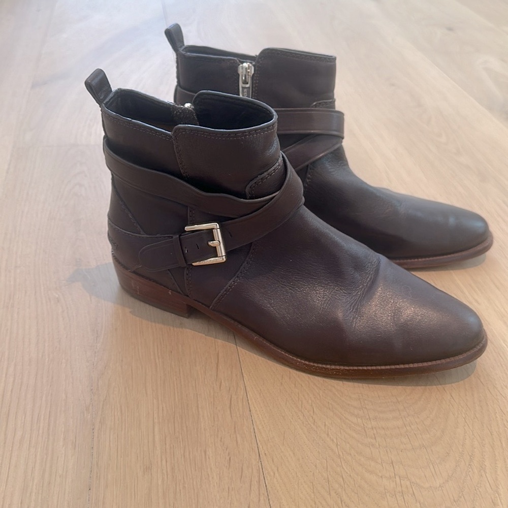 Brown Leather Coach boots size 8